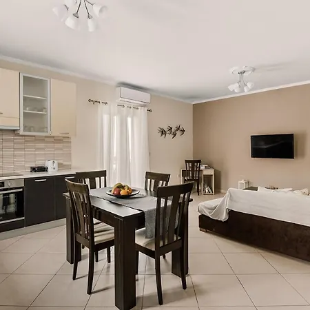 Mandi's * Karavádhos