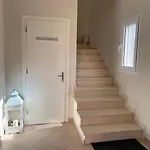Mandi's Καραβάδος