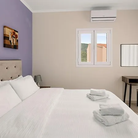 Mandi's Appartement Karavádhos